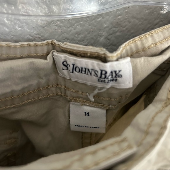 Khaki cargo shorts sz 14 - Picture 3 of 4